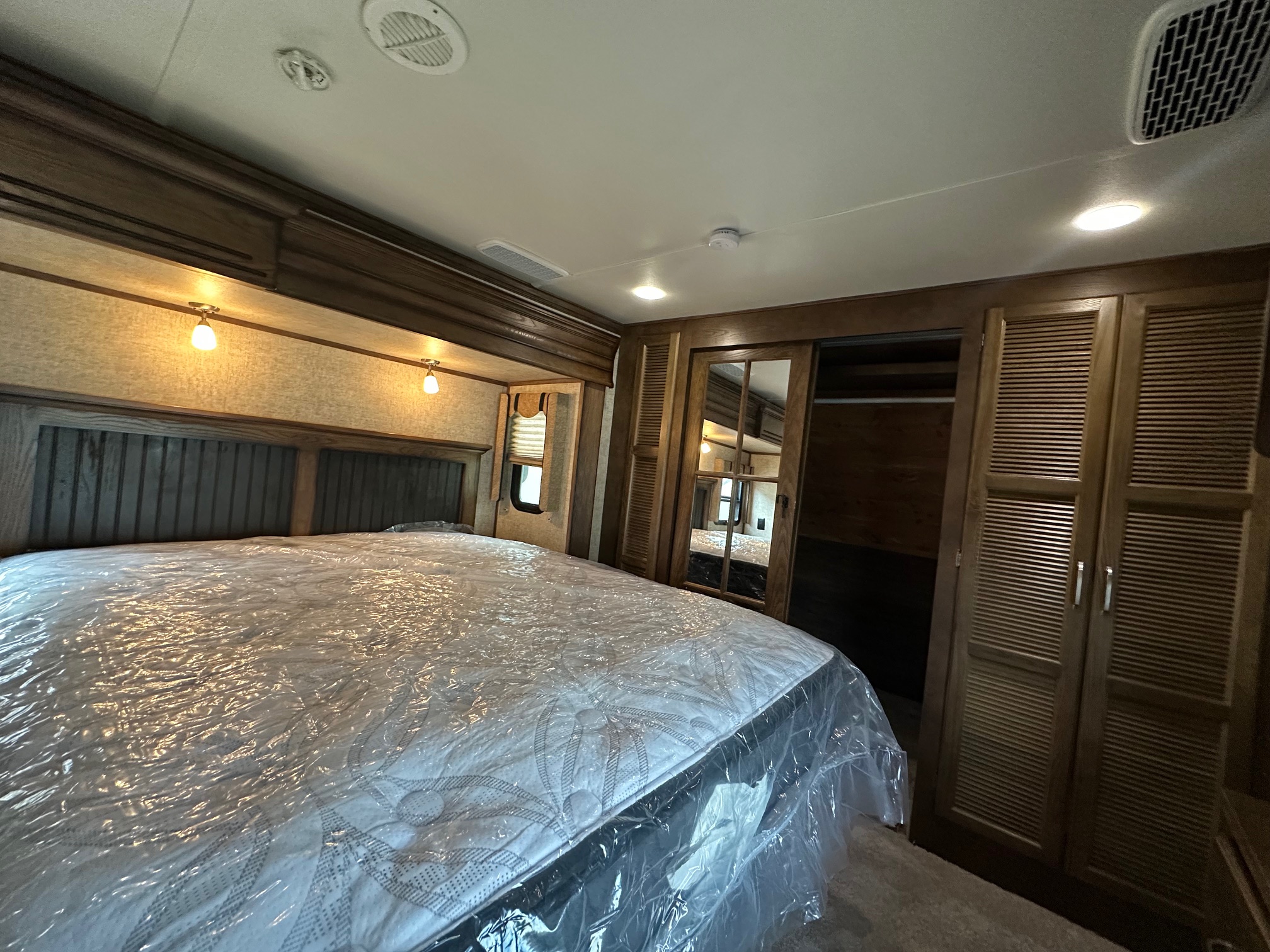 2016 Keystone Alpine 3600RS 5th wheel