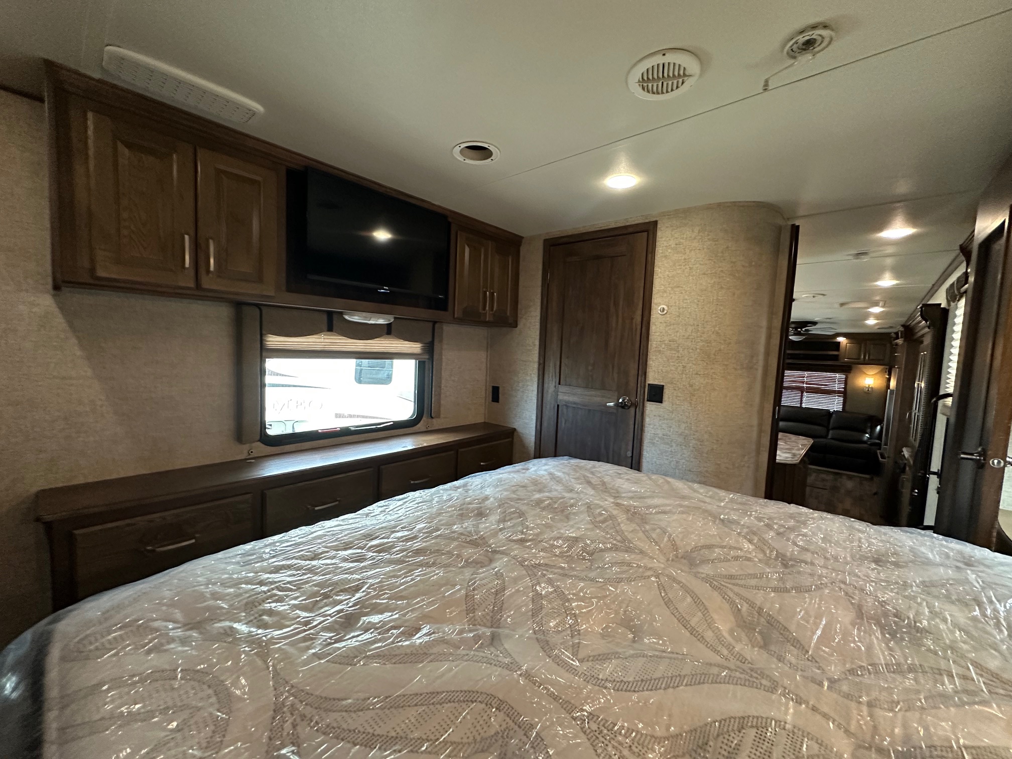 2016 Keystone Alpine 3600RS 5th wheel