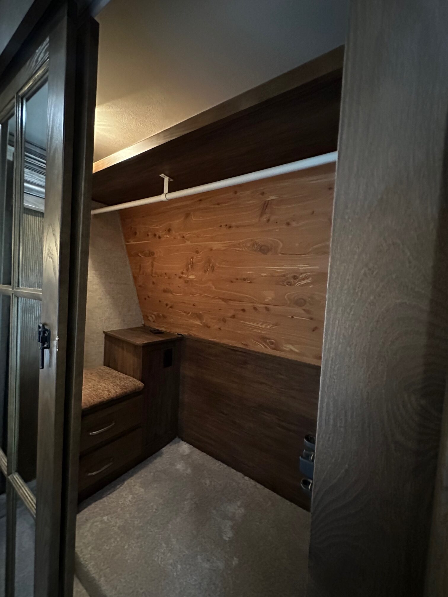 2016 Keystone Alpine 3600RS 5th wheel