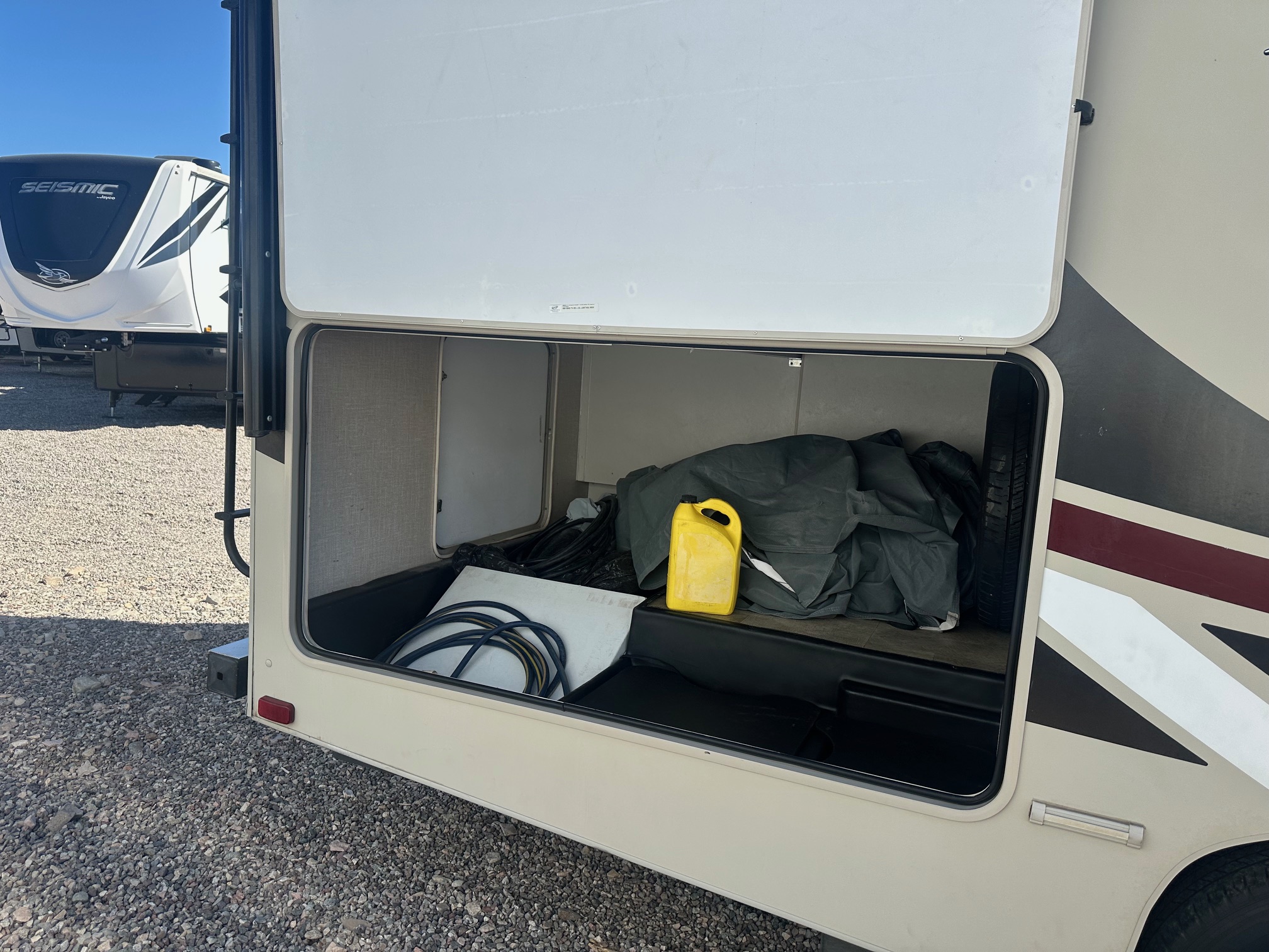 2020 Coachmen Leprechaun 220QB Class C Motorhome 