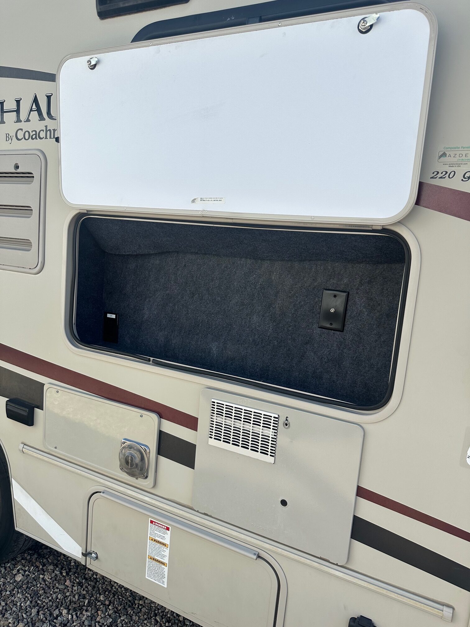 2020 Coachmen Leprechaun 220QB Class C Motorhome 