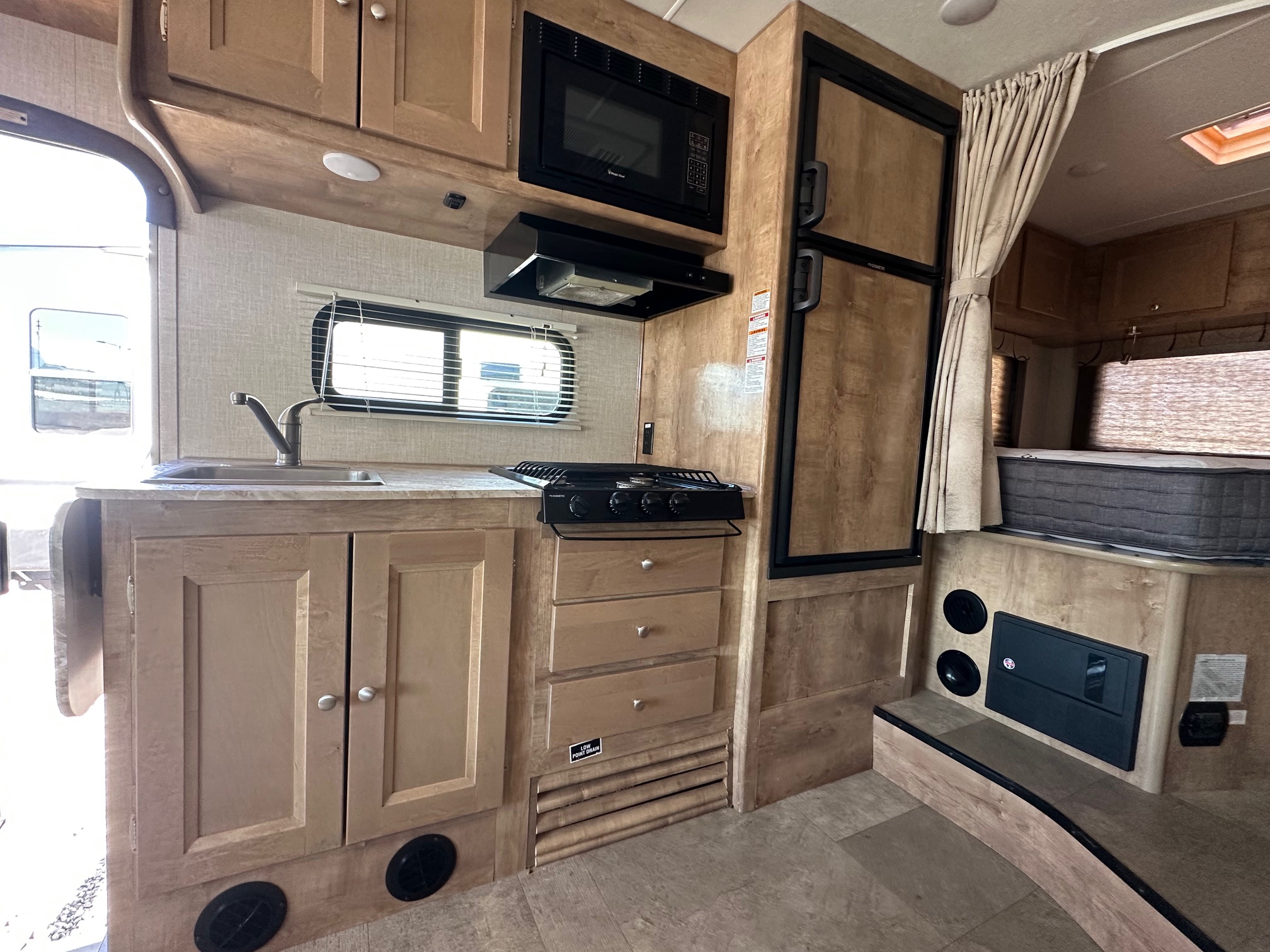 2020 Coachmen Leprechaun 220QB Class C Motorhome 
