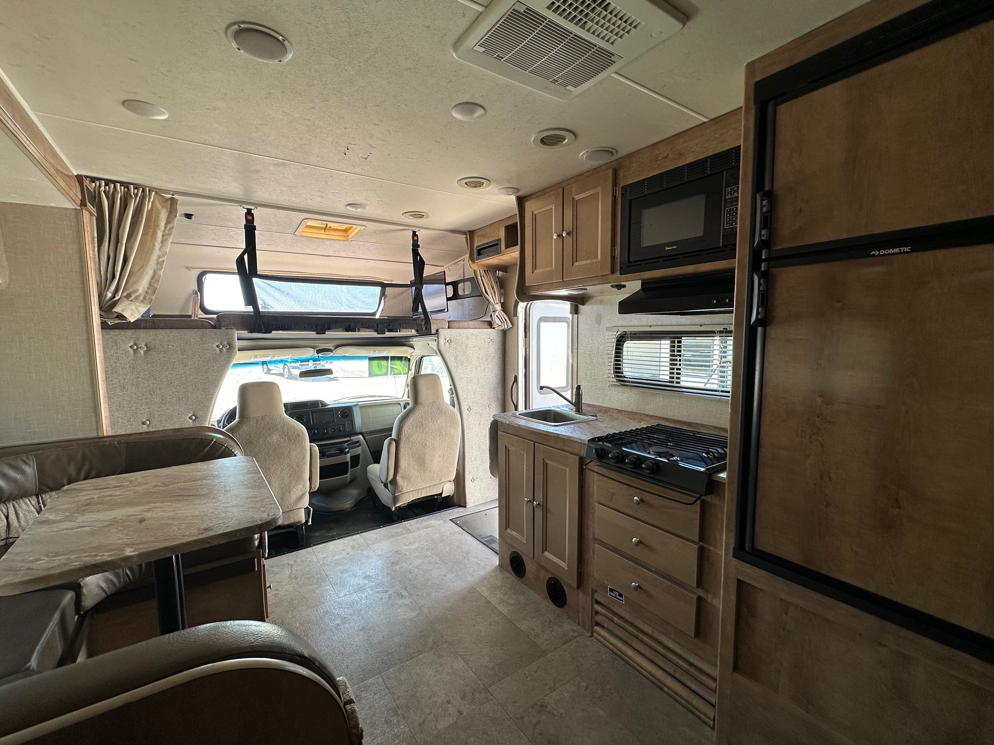 2020 Coachmen Leprechaun 220QB Class C Motorhome 