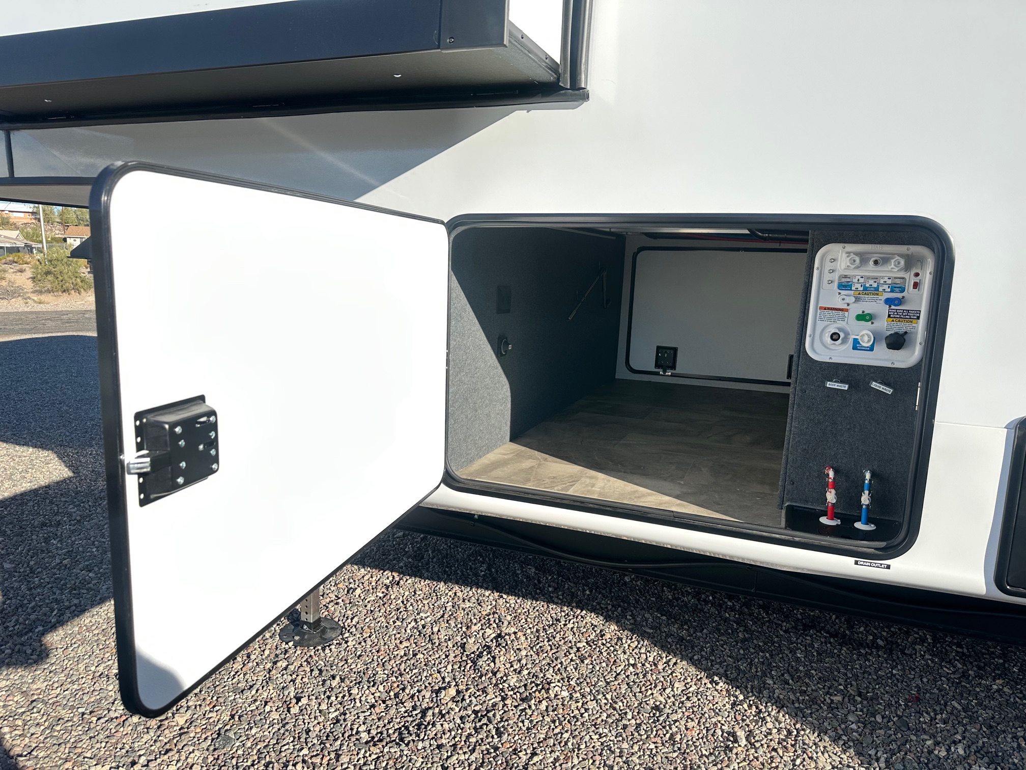 NEW 2026 Coachmen Brookstone 374RK 5th wheel