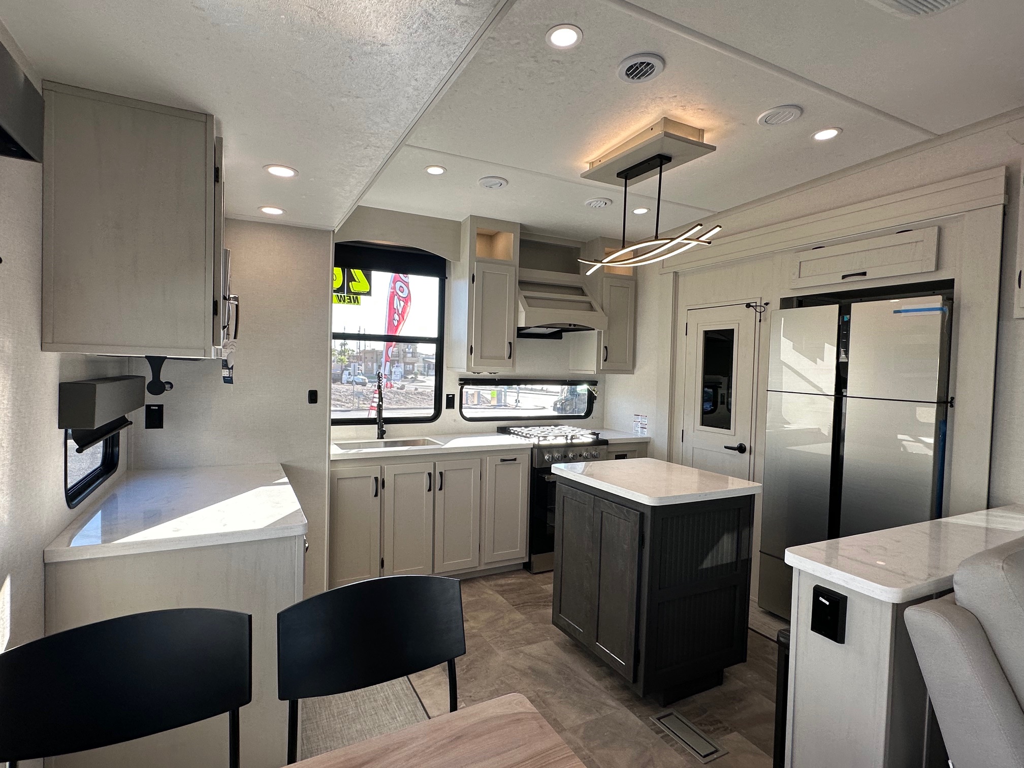NEW 2026 Coachmen Brookstone 374RK 5th wheel