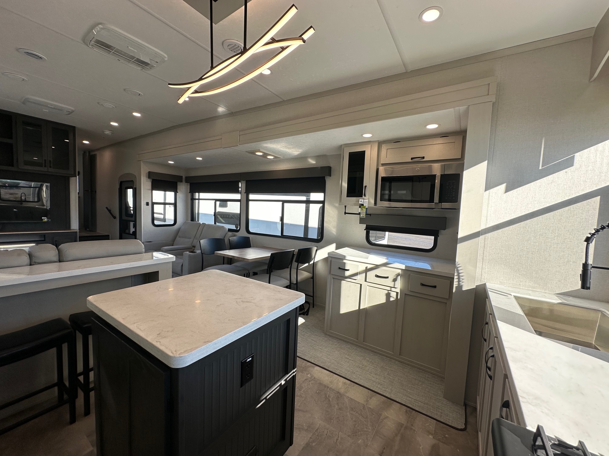 NEW 2026 Coachmen Brookstone 374RK 5th wheel
