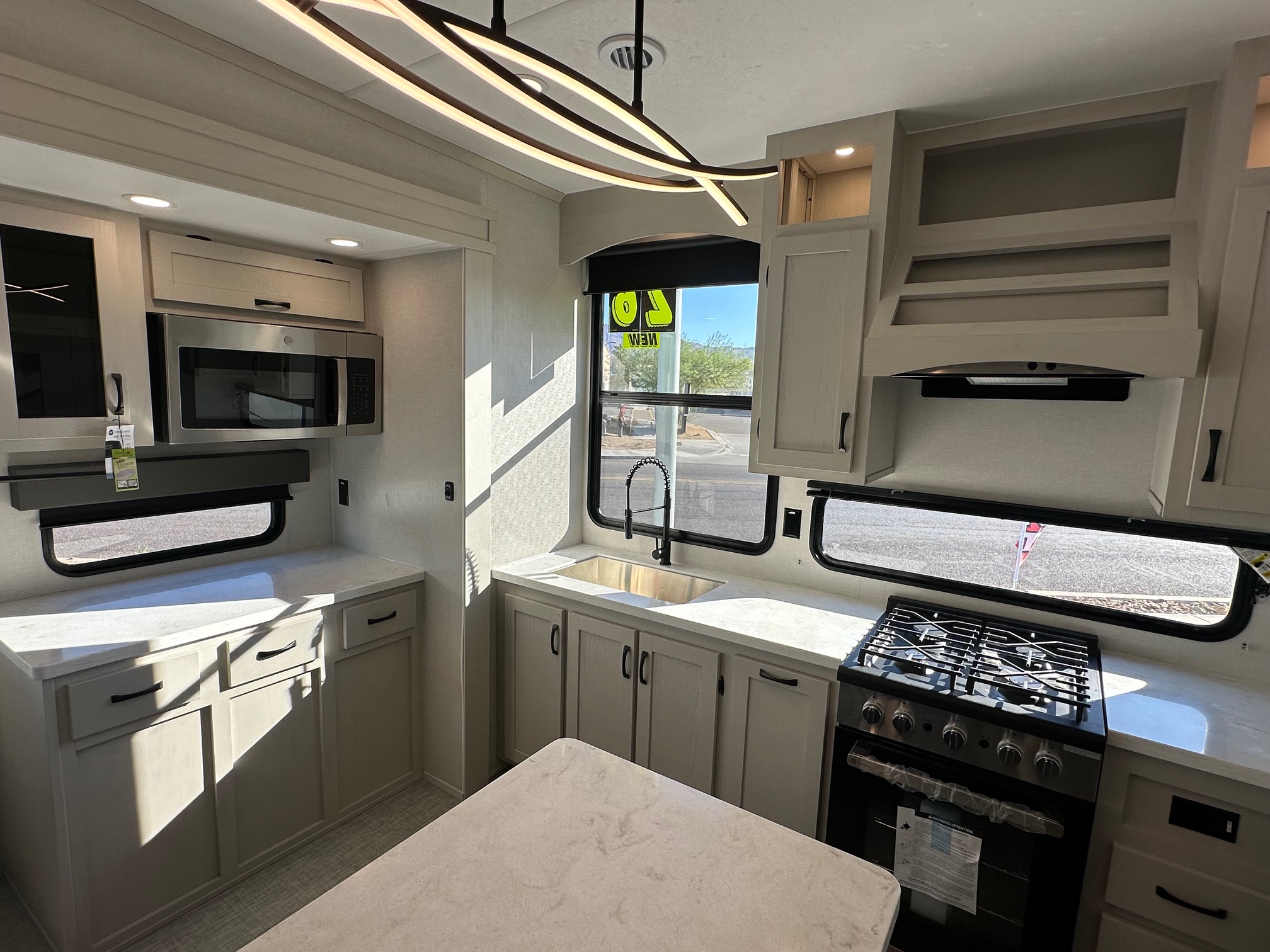 NEW 2026 Coachmen Brookstone 374RK 5th wheel