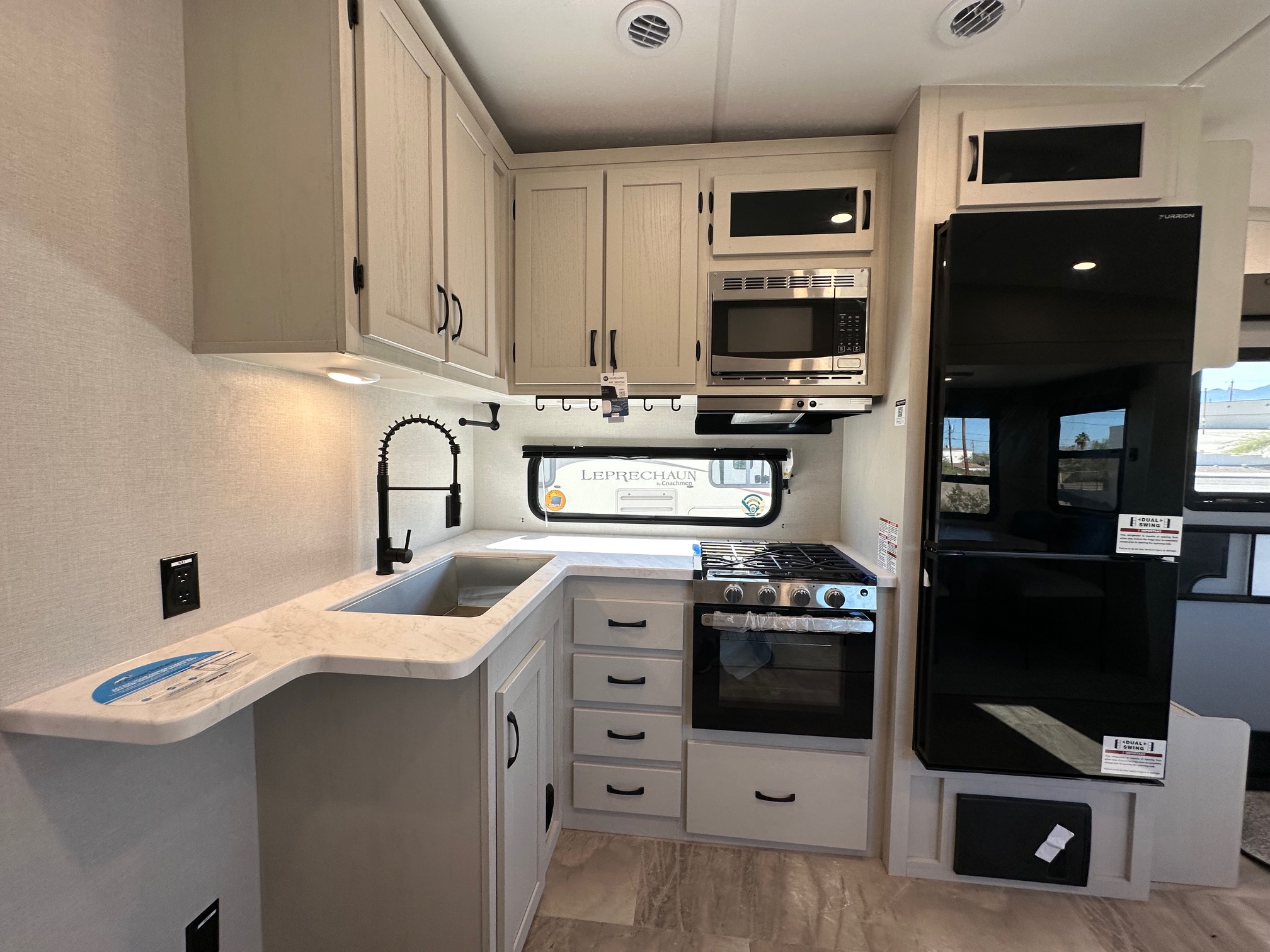 NEW 2026 Coachmen Chaparral Lite 254RLS 5th Wheel