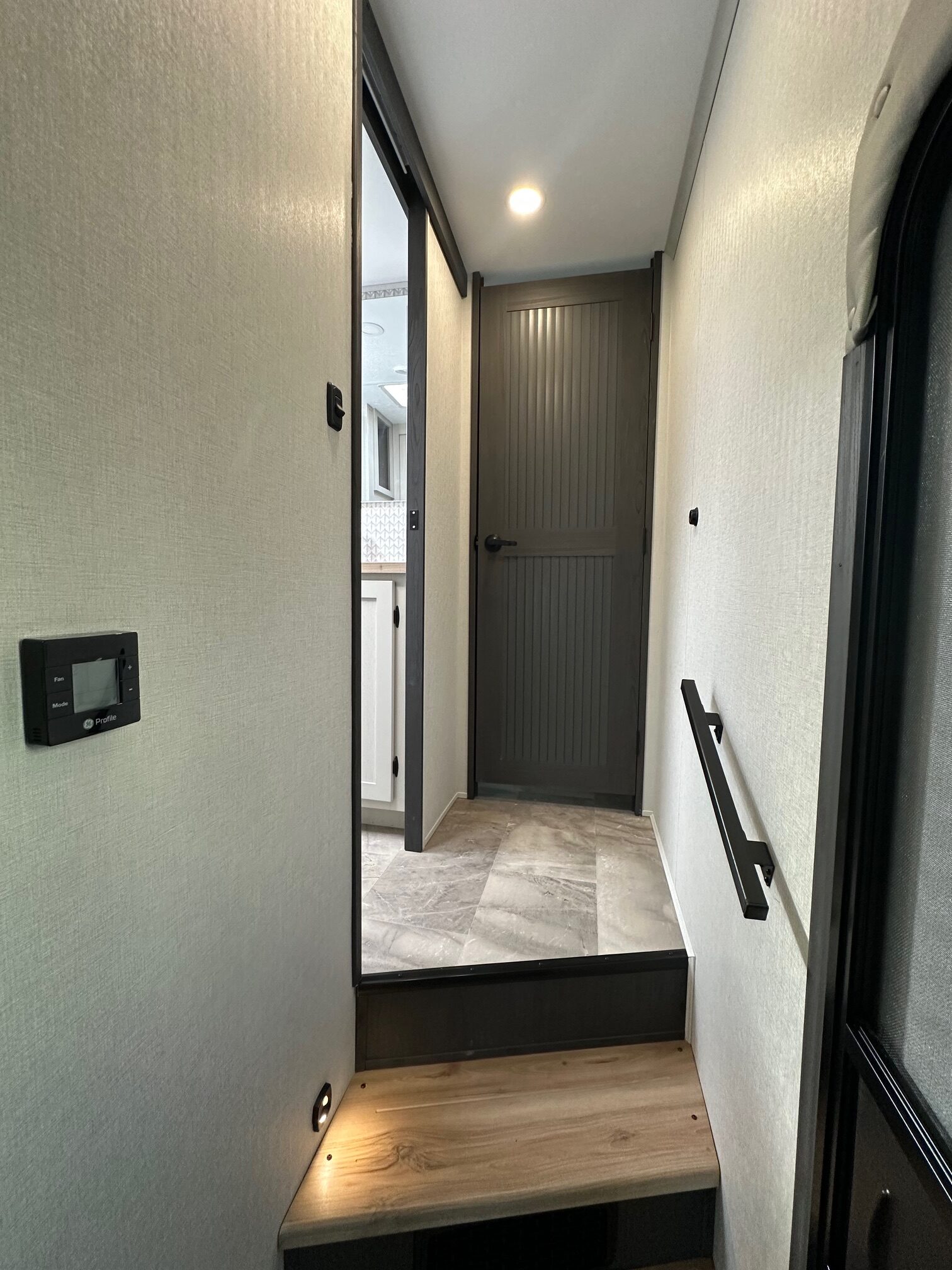 NEW 2026 Coachman Brookstone 290RL 5th Wheel