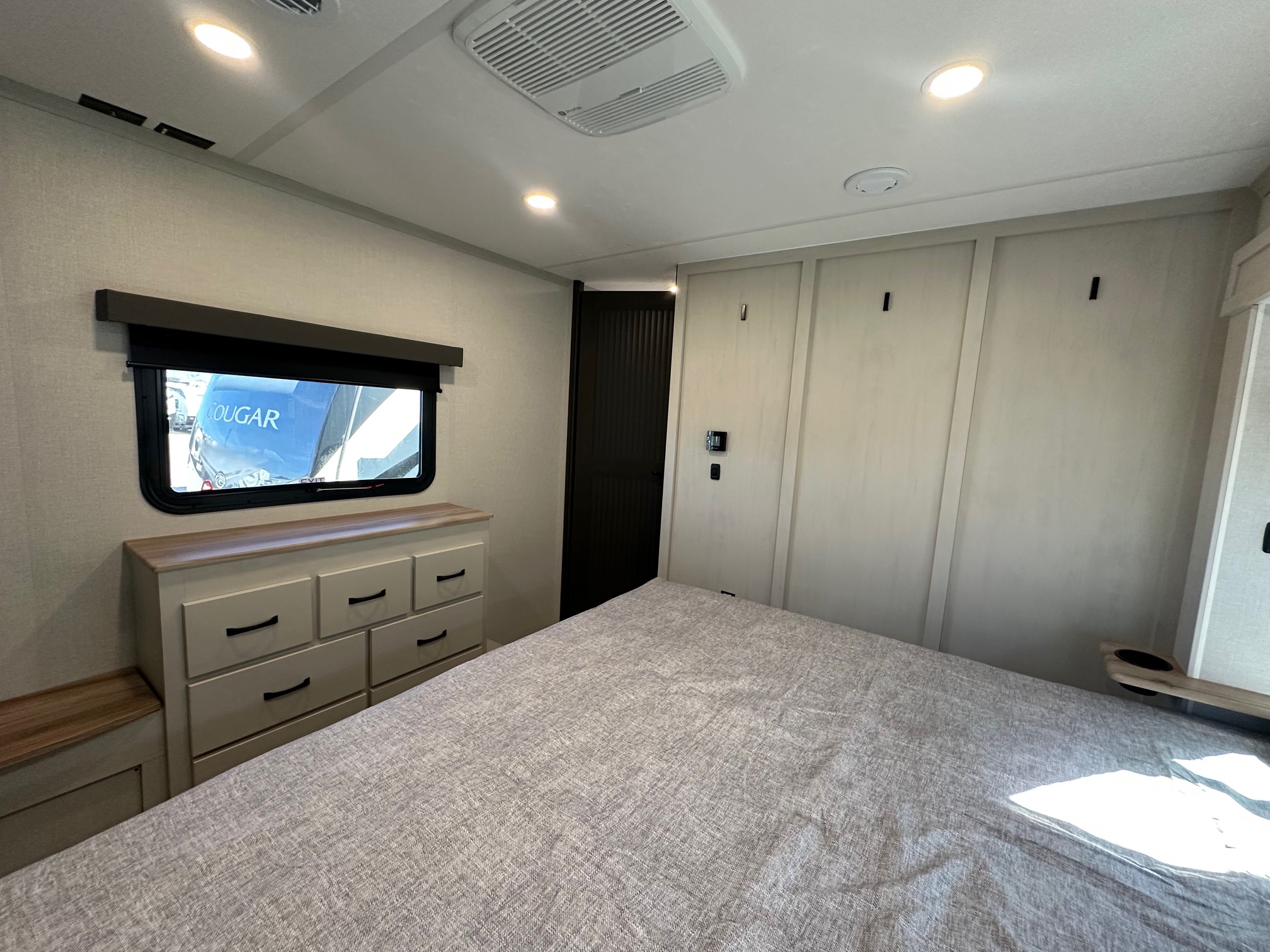 NEW 2026 Coachman Brookstone 290RL 5th Wheel