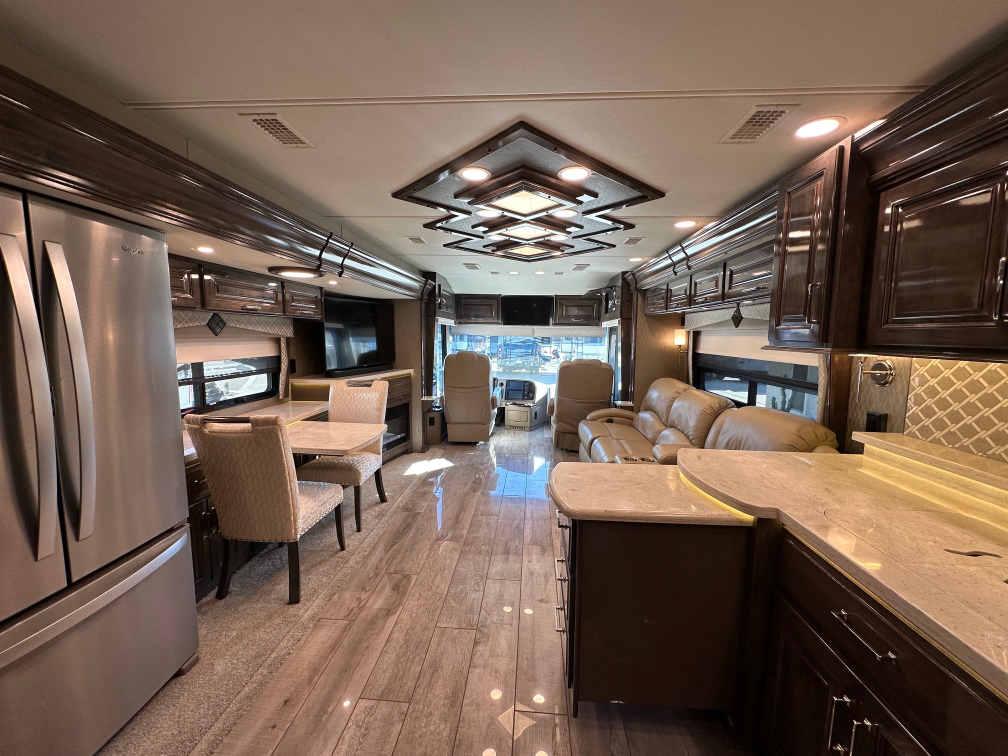 2020 Entegra Anthem 44B Class A Diesel Pusher – 1 1/2 bathrooms 