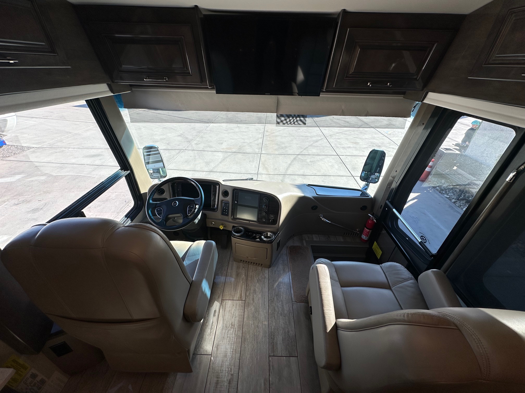 2020 Entegra Anthem 44B Class A Diesel Pusher – 1 1/2 bathrooms 