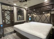 2020 Entegra Anthem 44B Class A Diesel Pusher – 1 1/2 bathrooms 