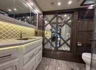 2020 Entegra Anthem 44B Class A Diesel Pusher – 1 1/2 bathrooms 