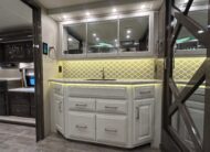 2020 Entegra Anthem 44B Class A Diesel Pusher – 1 1/2 bathrooms 