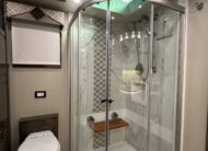 2020 Entegra Anthem 44B Class A Diesel Pusher – 1 1/2 bathrooms 