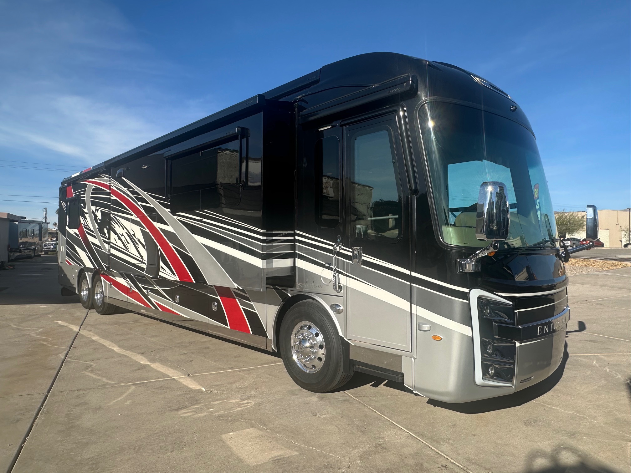 2020 Entegra Anthem 44B Class A Diesel Pusher – 1 1/2 bathrooms 