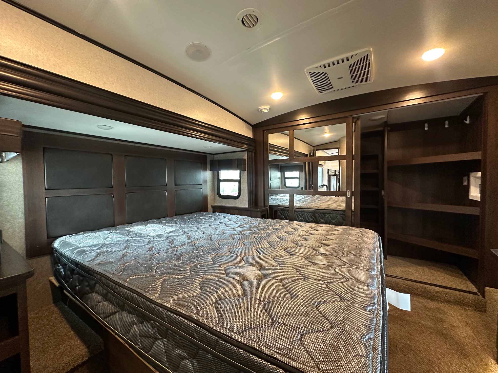 2018 Jayco North Point 361RSFS 5th Wheel