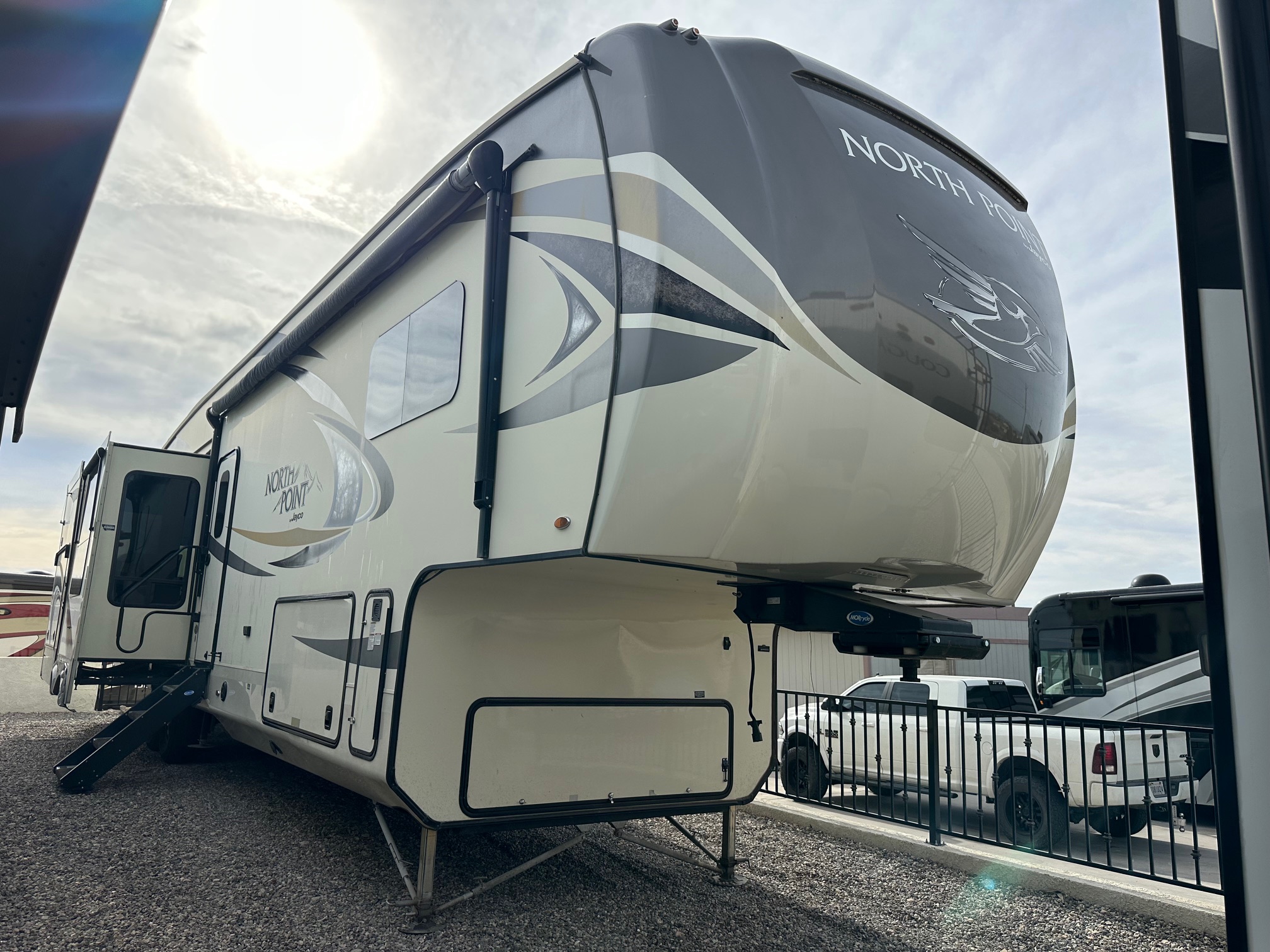 2018 Jayco North Point 361RSFS 5th Wheel