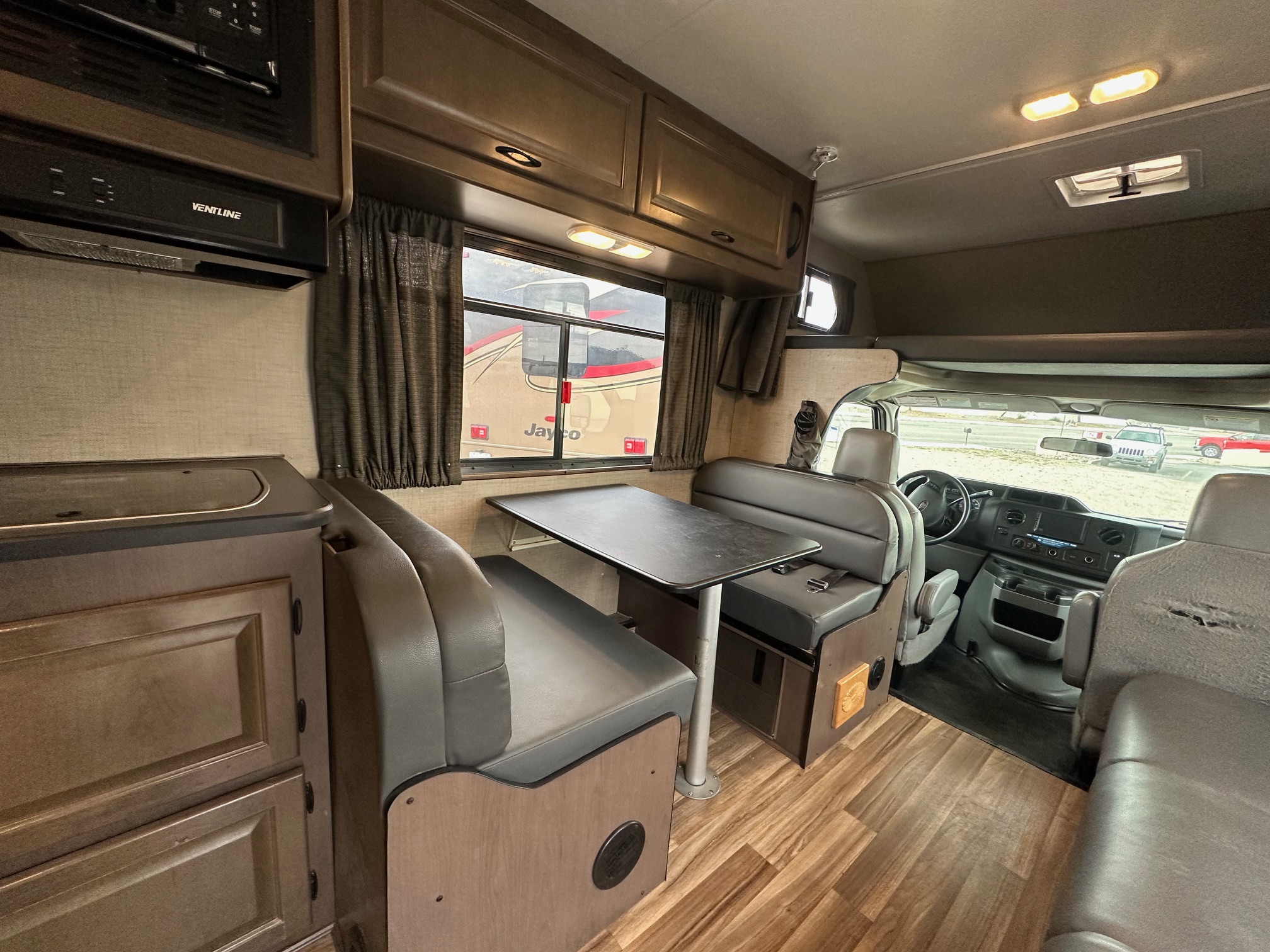 2019 Thor Majestic 28A Class C Motorhome