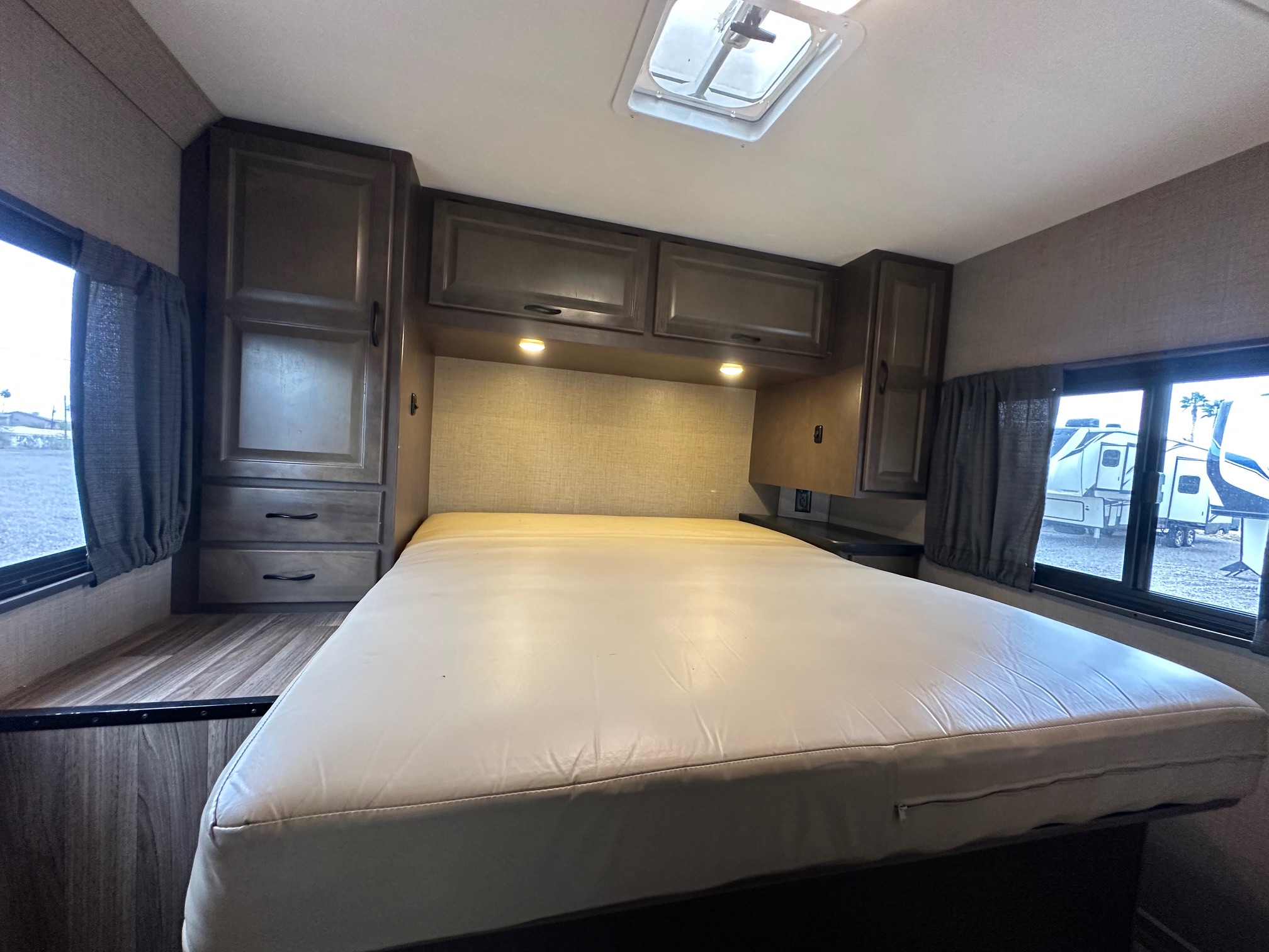 2019 Thor Majestic 28A Class C Motorhome