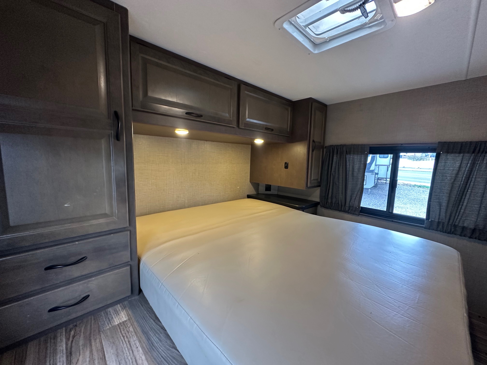 2019 Thor Majestic 28A Class C Motorhome