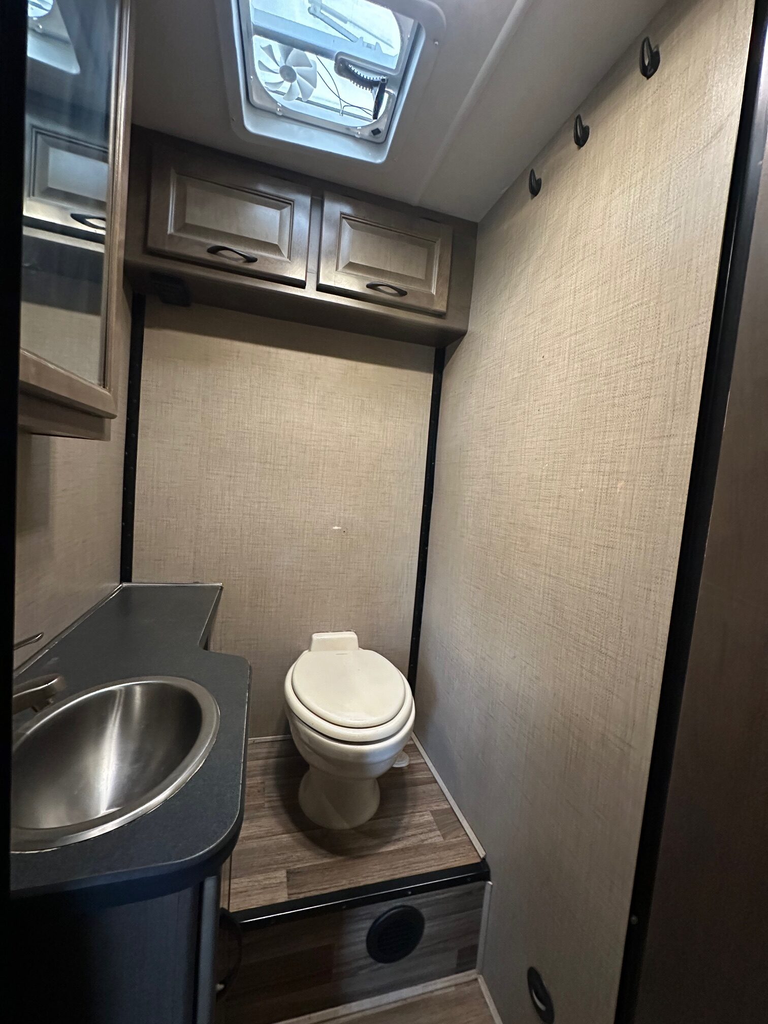 2019 Thor Majestic 28A Class C Motorhome