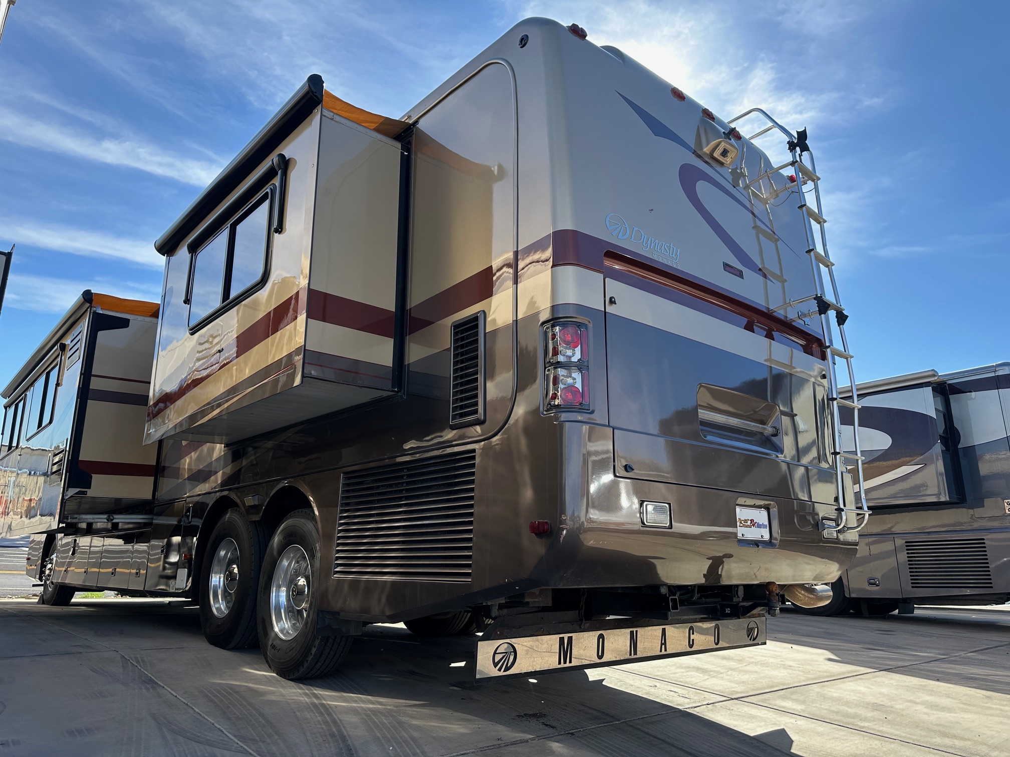 2002 Monaco Dynasty Princess 400 Diesel Pusher Class A Motorhome – Extra Clean!