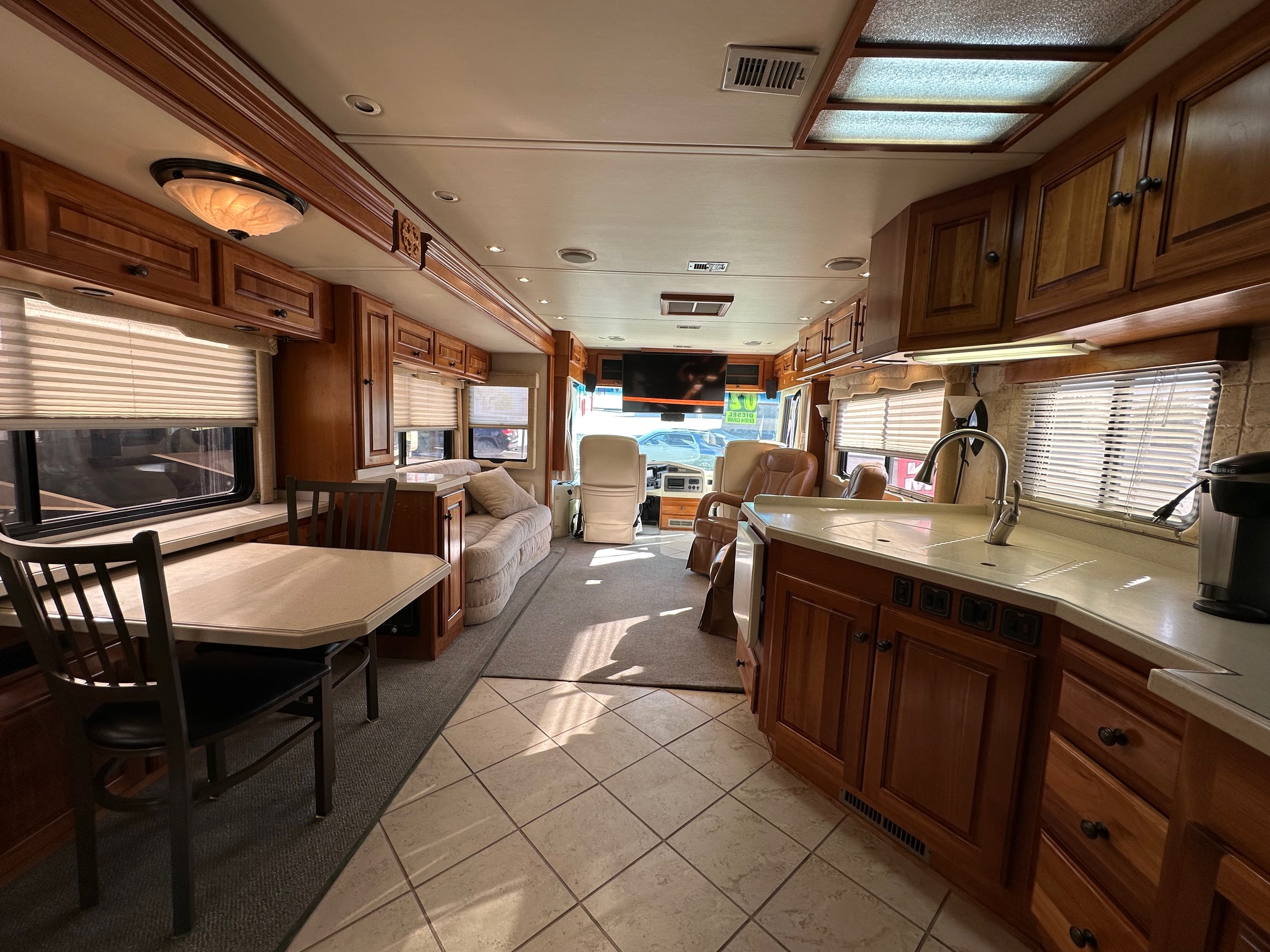 2002 Monaco Dynasty Princess 400 Diesel Pusher Class A Motorhome – Extra Clean!