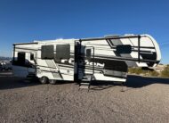 2025 Keystone Fuzion FZ373 Toy Hauler – 1 1/2 bathrooms