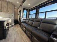 2025 Keystone Fuzion FZ373 Toy Hauler – 1 1/2 bathrooms
