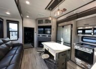 2025 Keystone Fuzion FZ373 Toy Hauler – 1 1/2 bathrooms