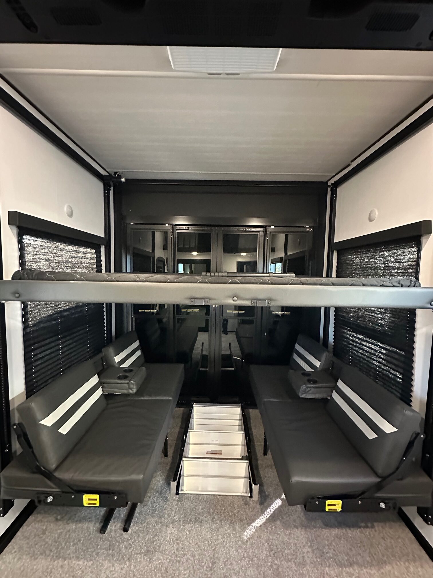 2025 Keystone Fuzion FZ373 Toy Hauler – 1 1/2 bathrooms