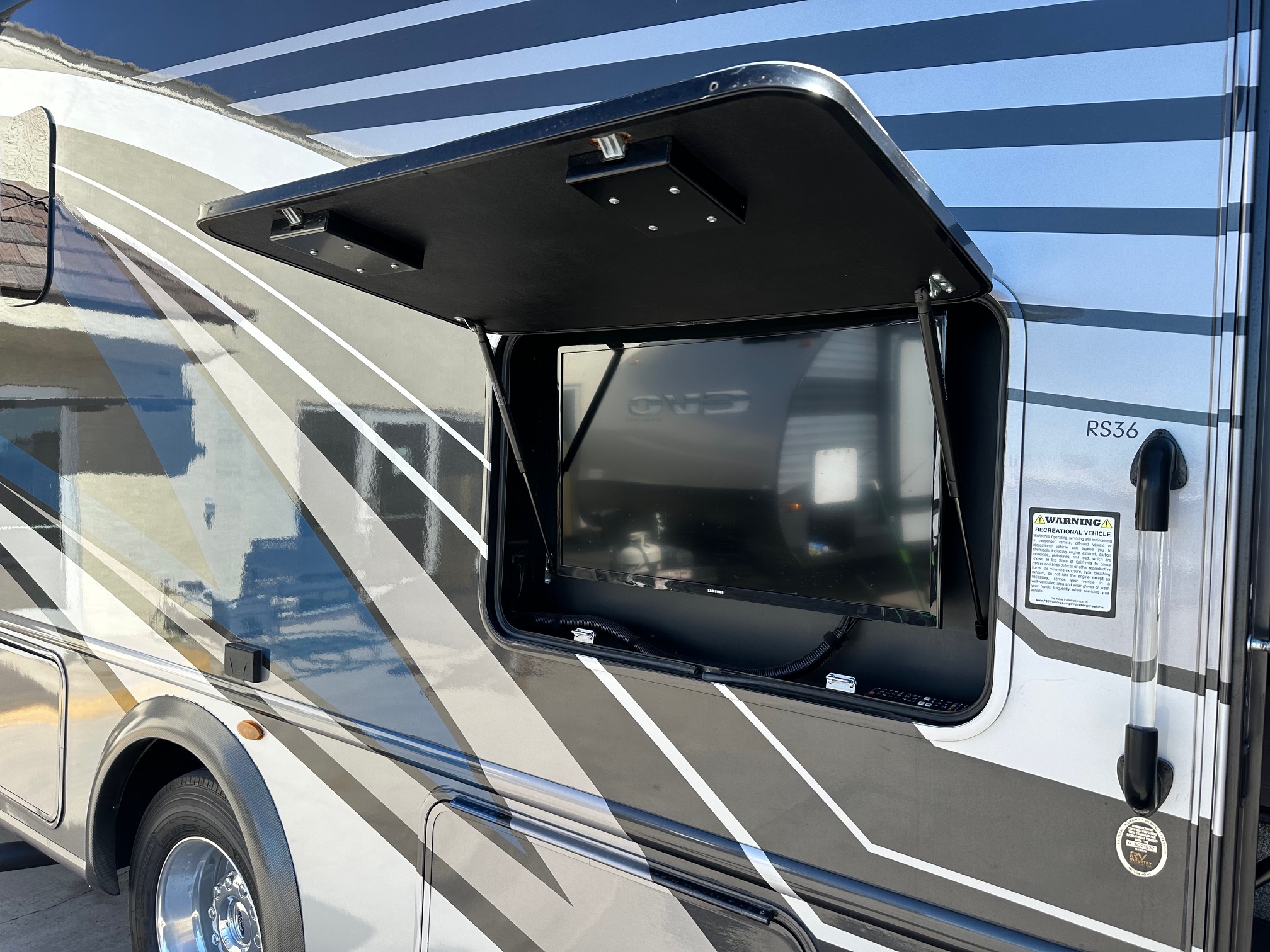 2022 Thor Magnitude RS36 Class C Diesel Motorhome