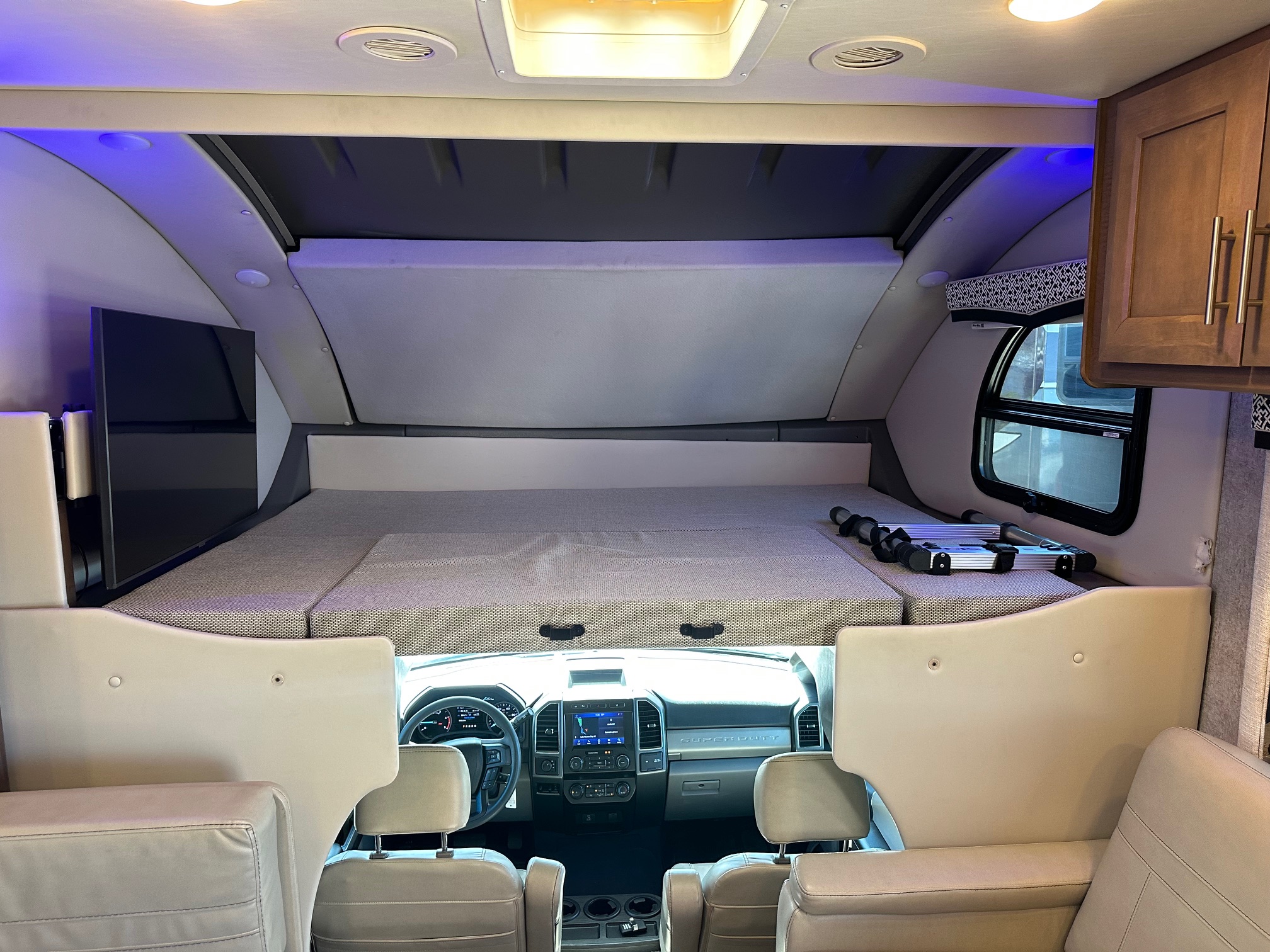 2022 Thor Magnitude RS36 Class C Diesel Motorhome