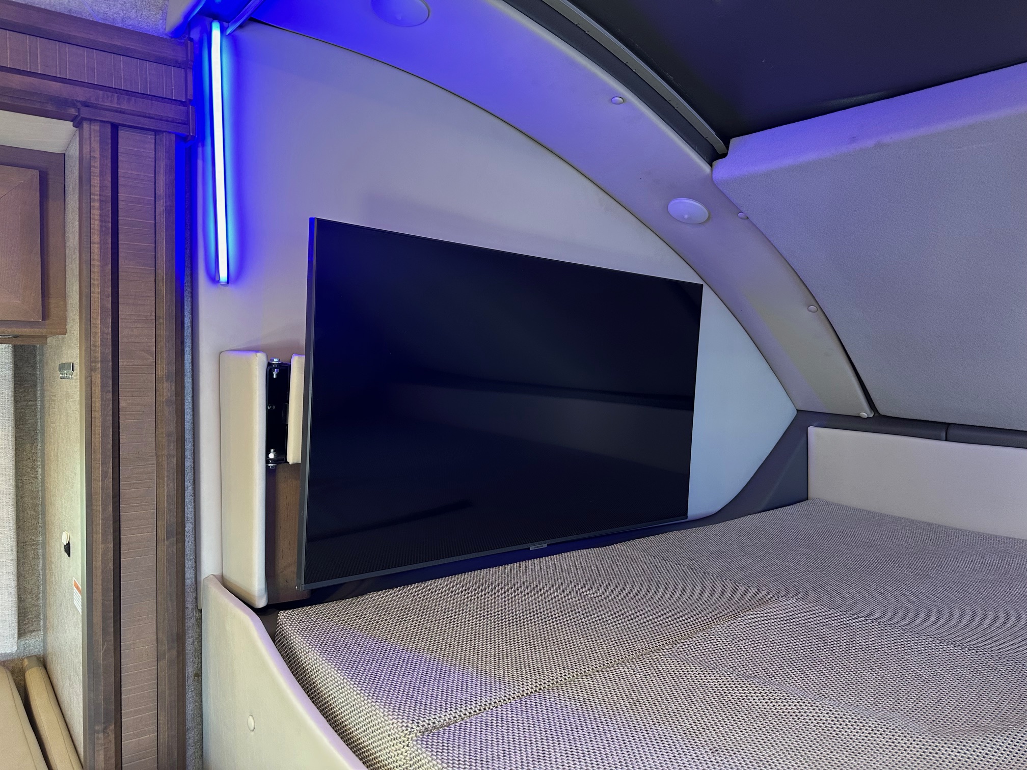 2022 Thor Magnitude RS36 Class C Diesel Motorhome