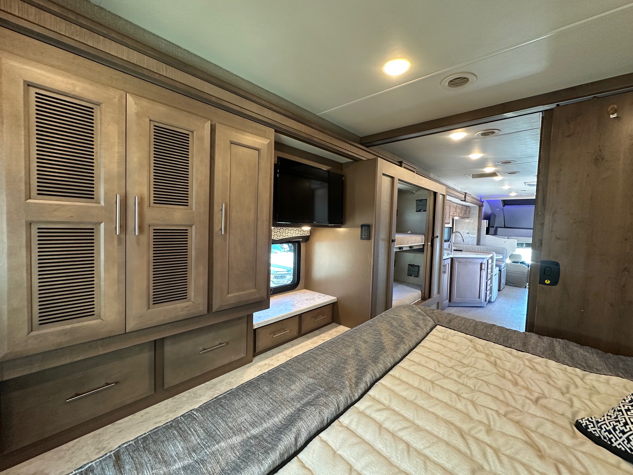 2022 Thor Magnitude RS36 Class C Diesel Motorhome