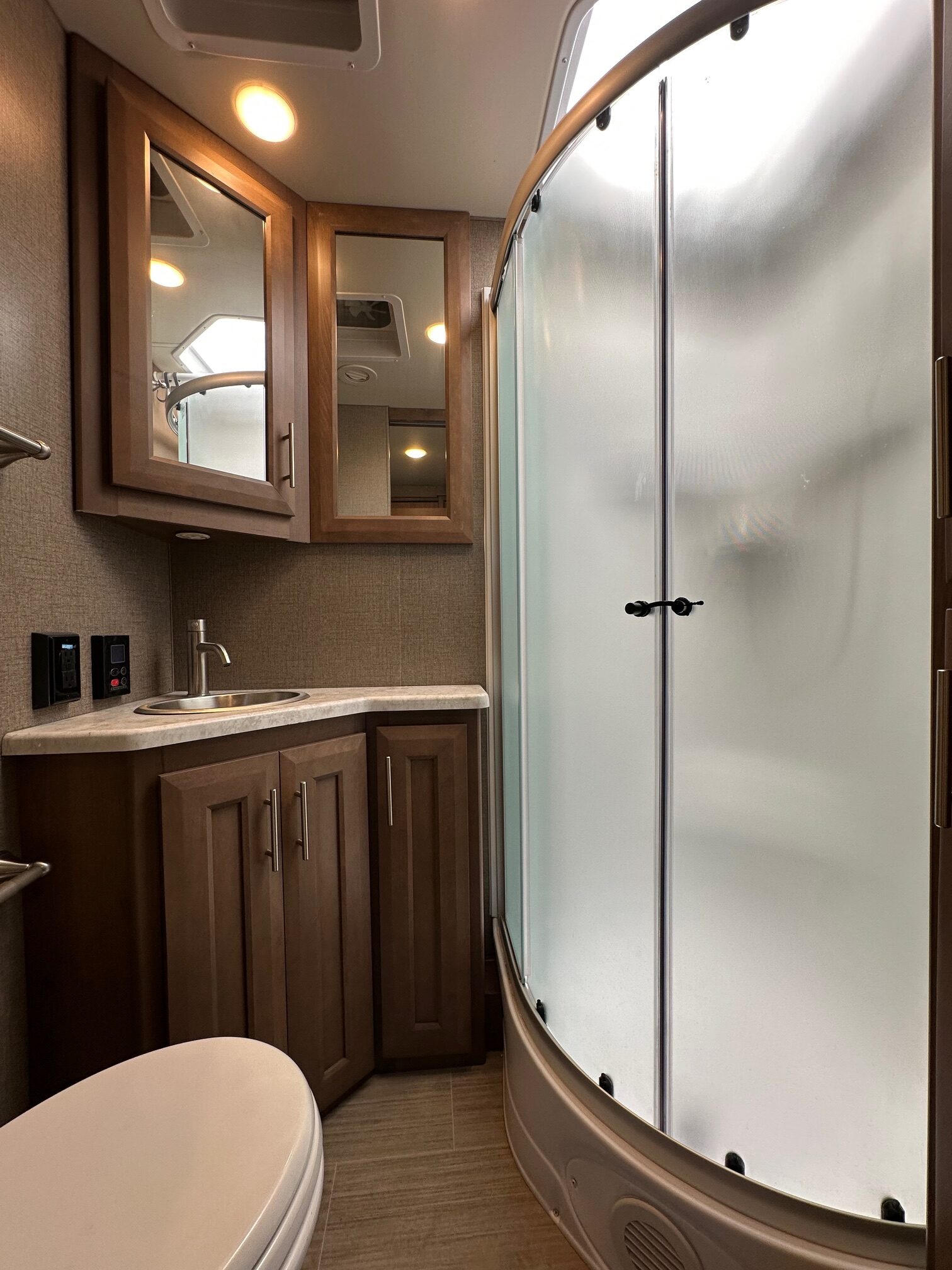 2022 Thor Magnitude RS36 Class C Diesel Motorhome