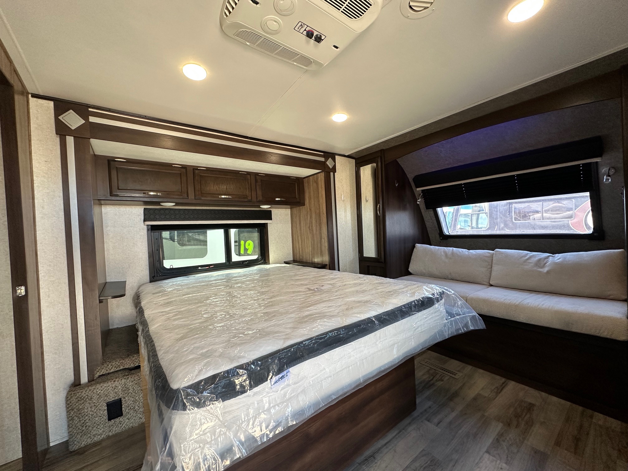 2019 Jayco White Hawk 32BHS Travel Trailer