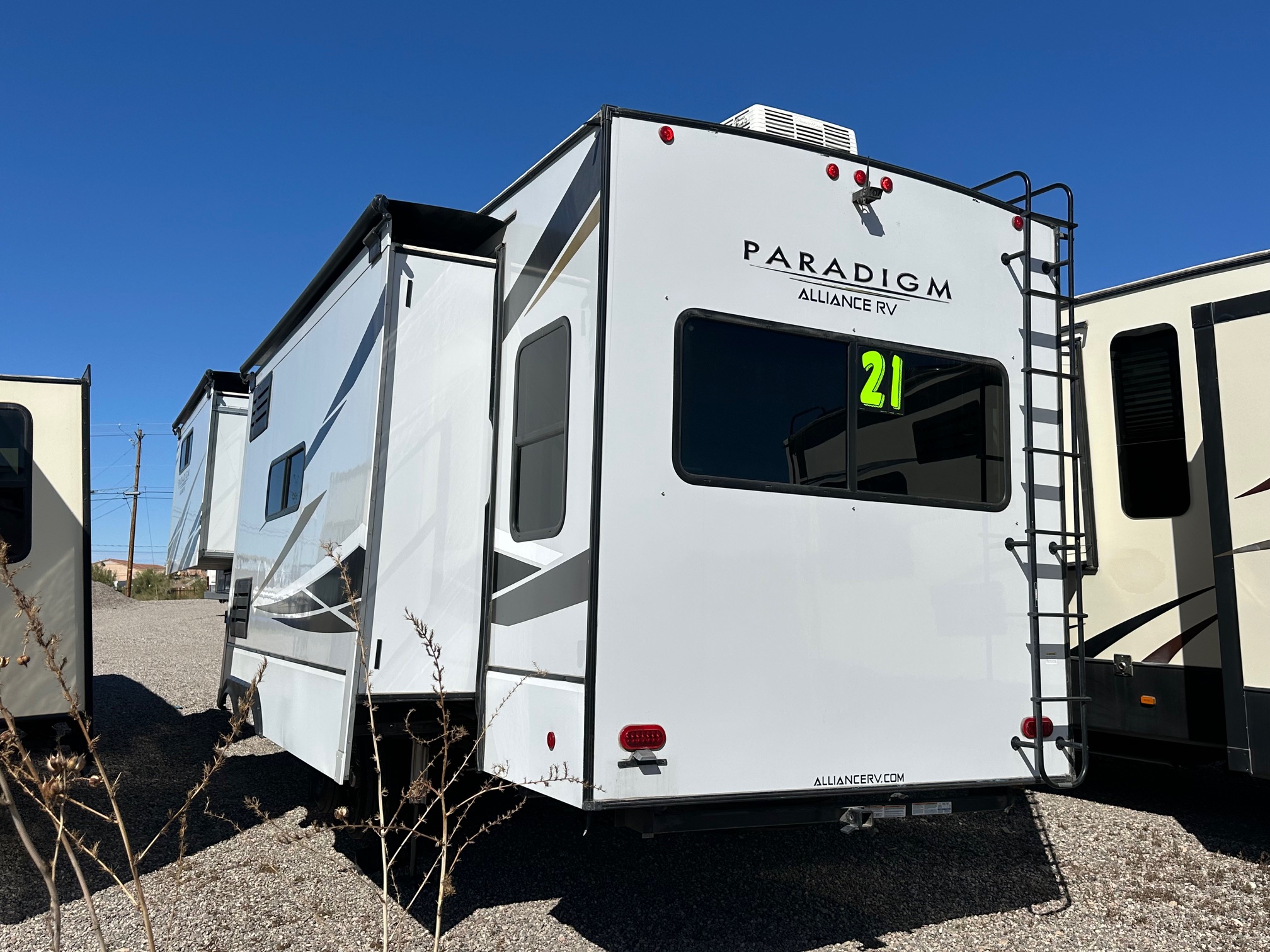 2021 Alliance Paradigm 340RL 5th wheel