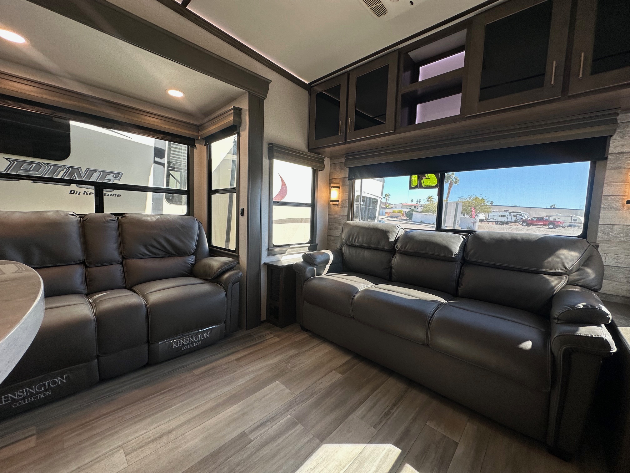 2021 Alliance Paradigm 340RL 5th wheel