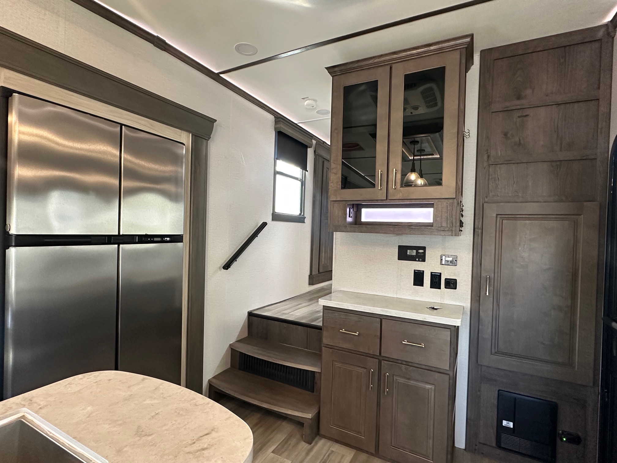 2021 Alliance Paradigm 340RL 5th wheel