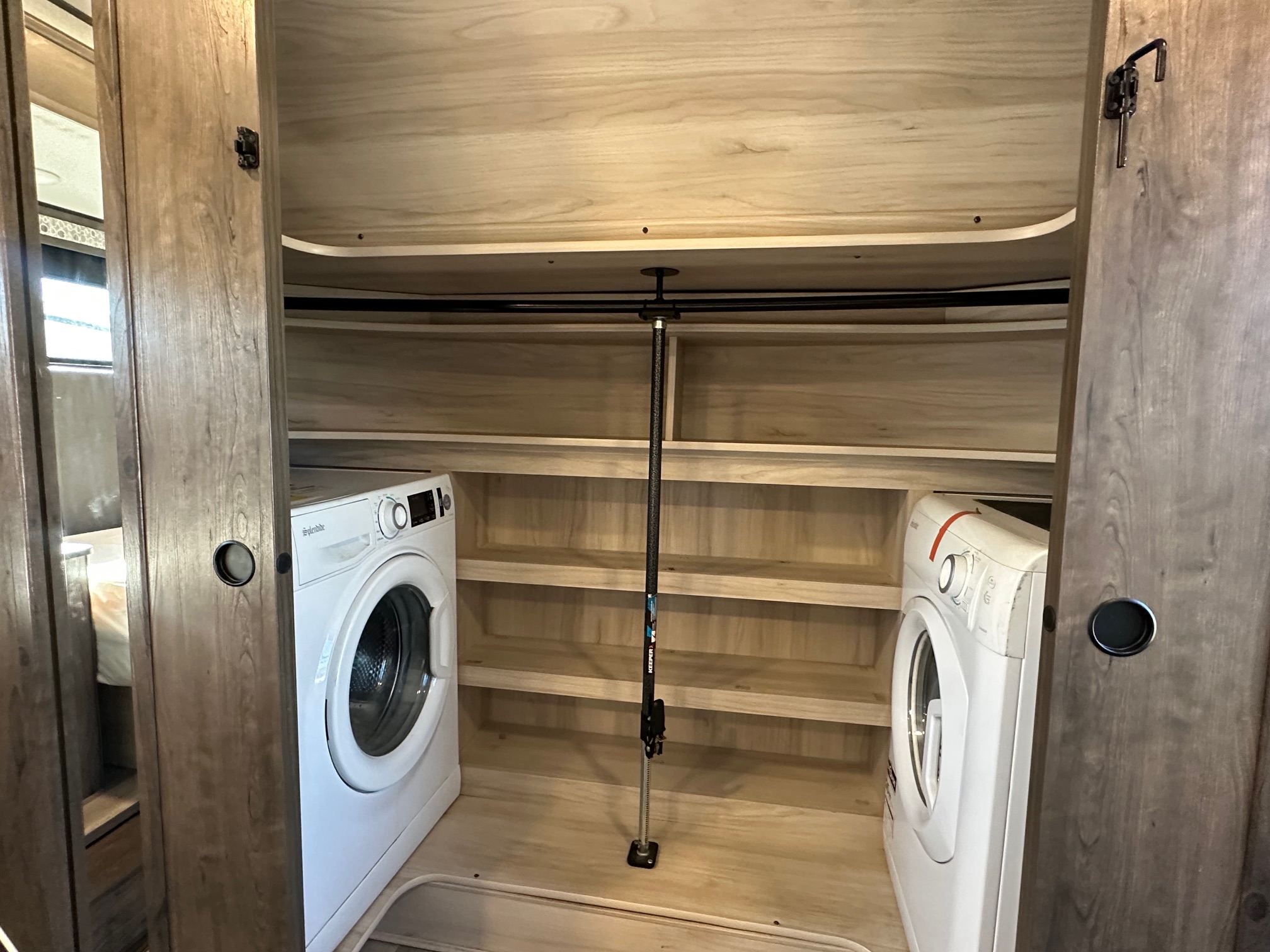 2021 Alliance Paradigm 340RL 5th wheel