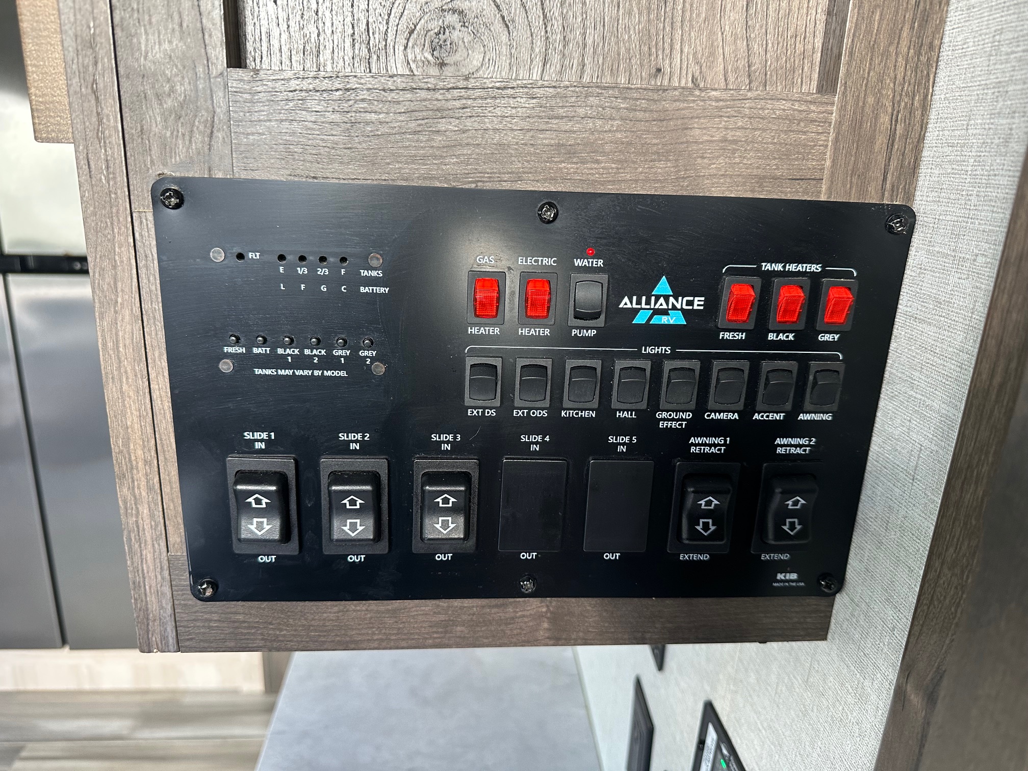 2021 Alliance Paradigm 340RL 5th wheel