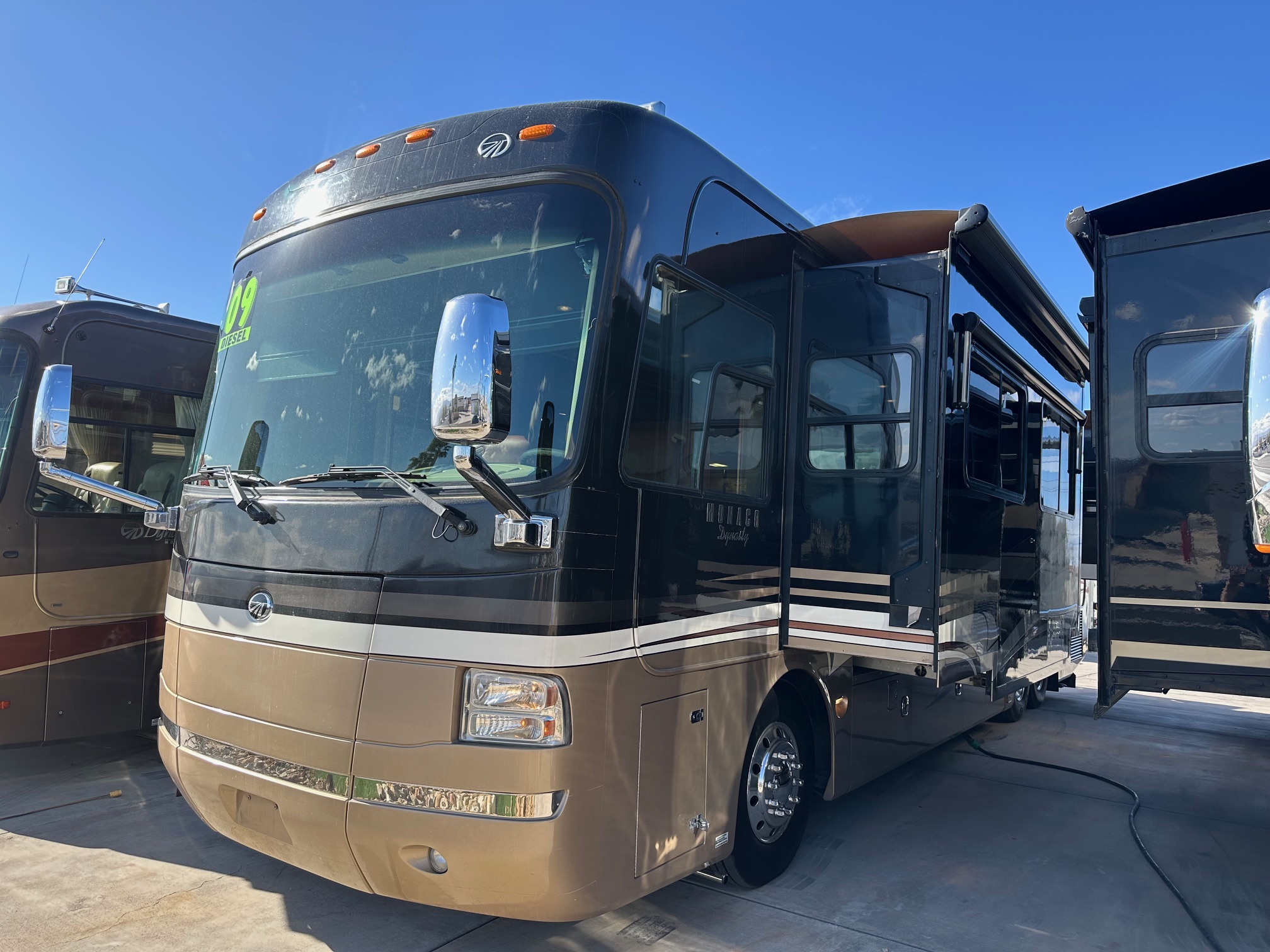 2009 Monaco Dynasty Bishop IV Class A Diesel Pusher Motorhome