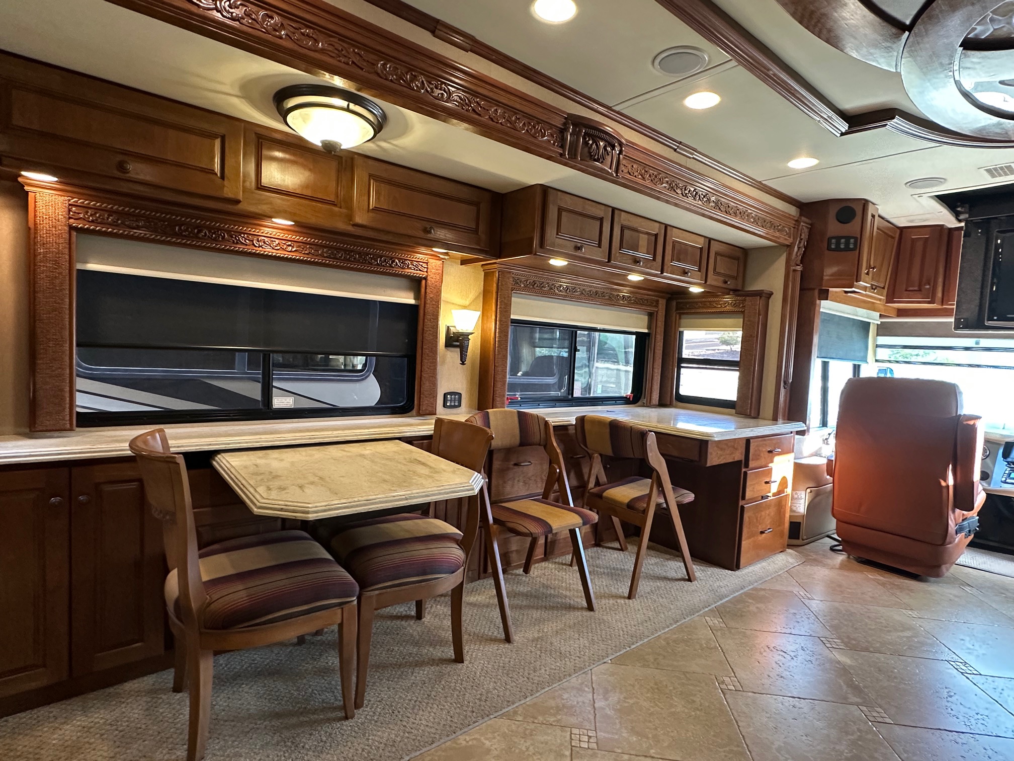 2009 Monaco Dynasty Bishop IV Class A Diesel Pusher Motorhome