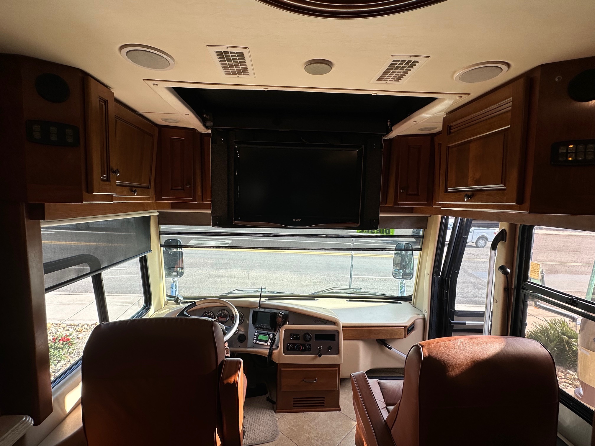 2009 Monaco Dynasty Bishop IV Class A Diesel Pusher Motorhome