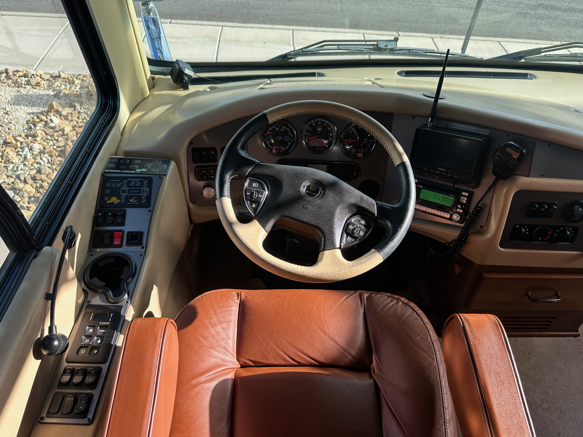 2009 Monaco Dynasty Bishop IV Class A Diesel Pusher Motorhome