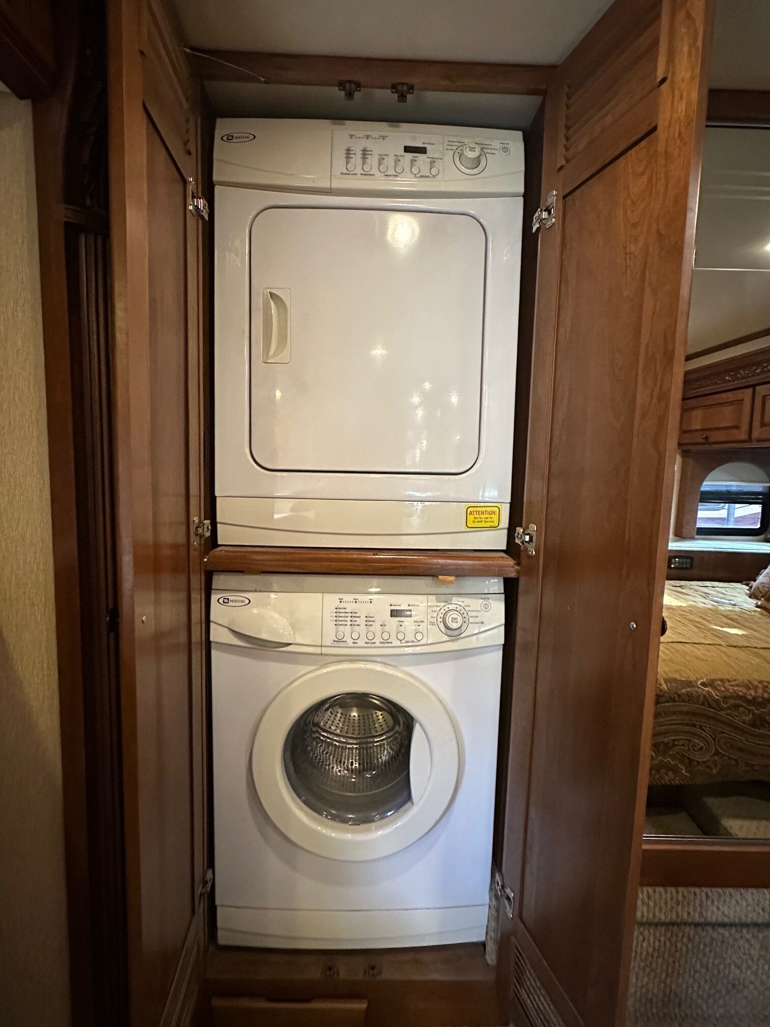 2009 Monaco Dynasty Bishop IV Class A Diesel Pusher Motorhome