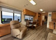 2004 Winnebago Journey 39W class a diesel pusher motorhome
